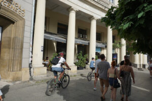 Et symbol på udviklingen i Warszawa mod det mere eksklusive