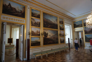 Malerierne viser Warszawas historie